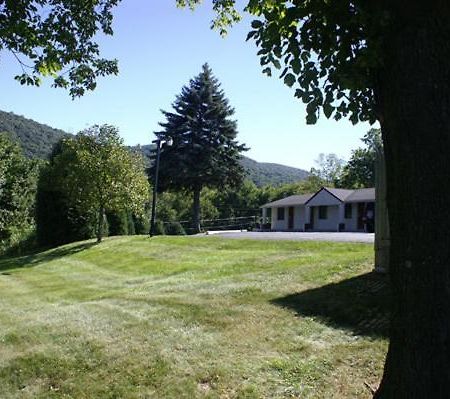 Appalachian Motel Vernon Exterior photo